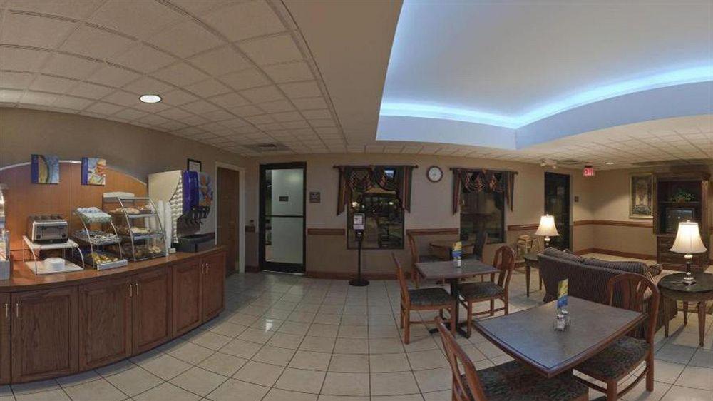 Holiday Inn Express Hotel & Suites Sanford By Ihg Dalaman gambar