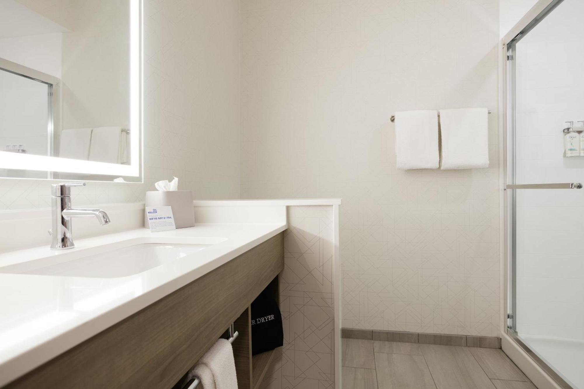 Holiday Inn Express Hotel & Suites Sanford By Ihg Luaran gambar