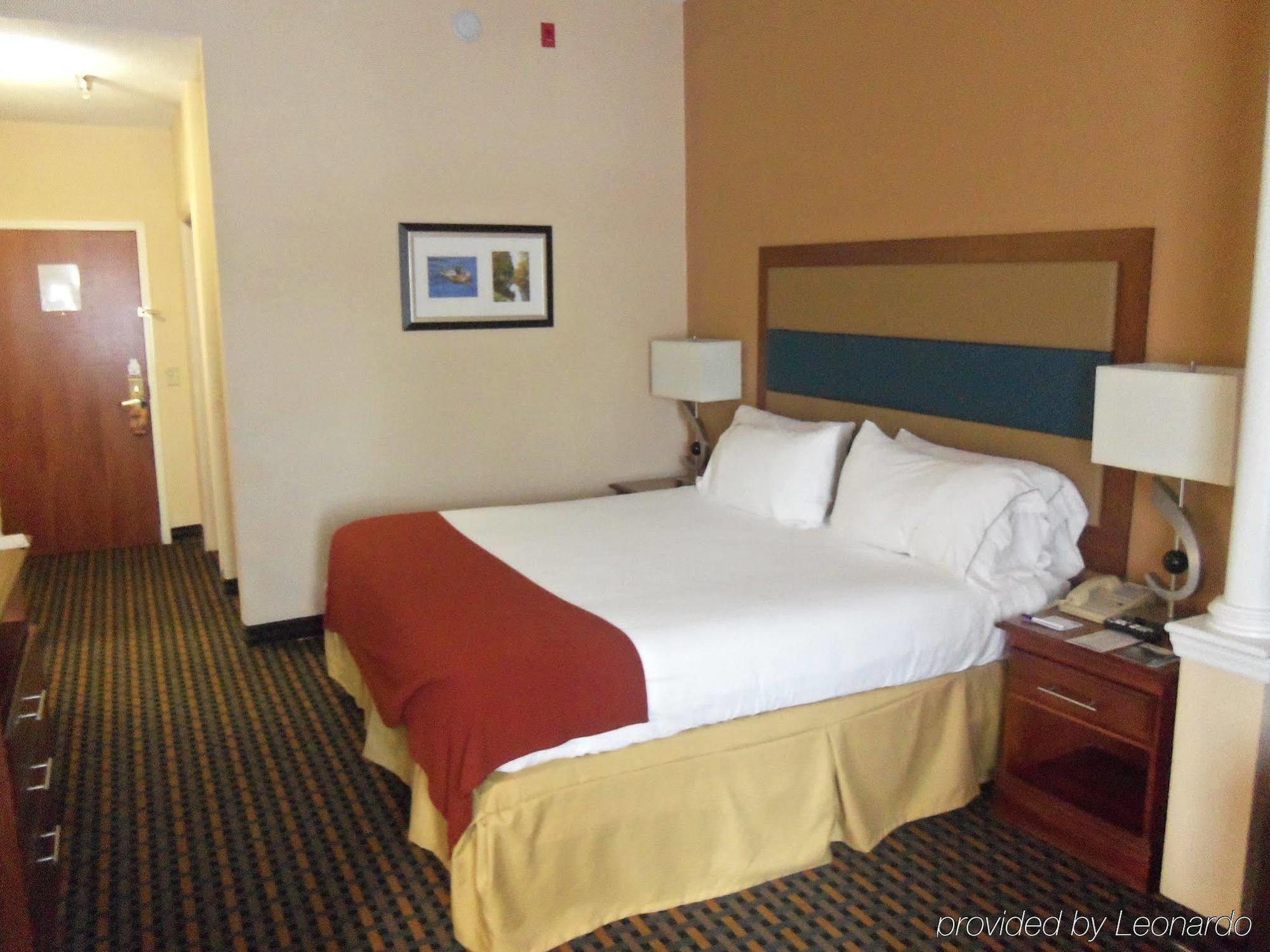 Holiday Inn Express Hotel & Suites Sanford By Ihg Luaran gambar